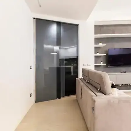 Vatican Flat روما